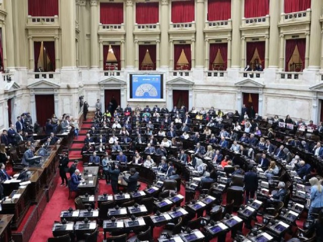 Media sancin para el aumento del financiamiento universitario